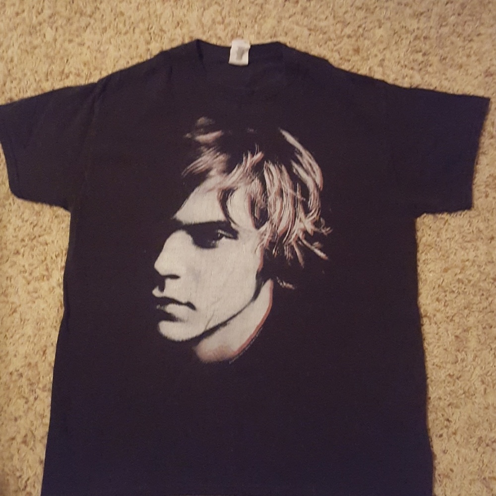 black tee shirt